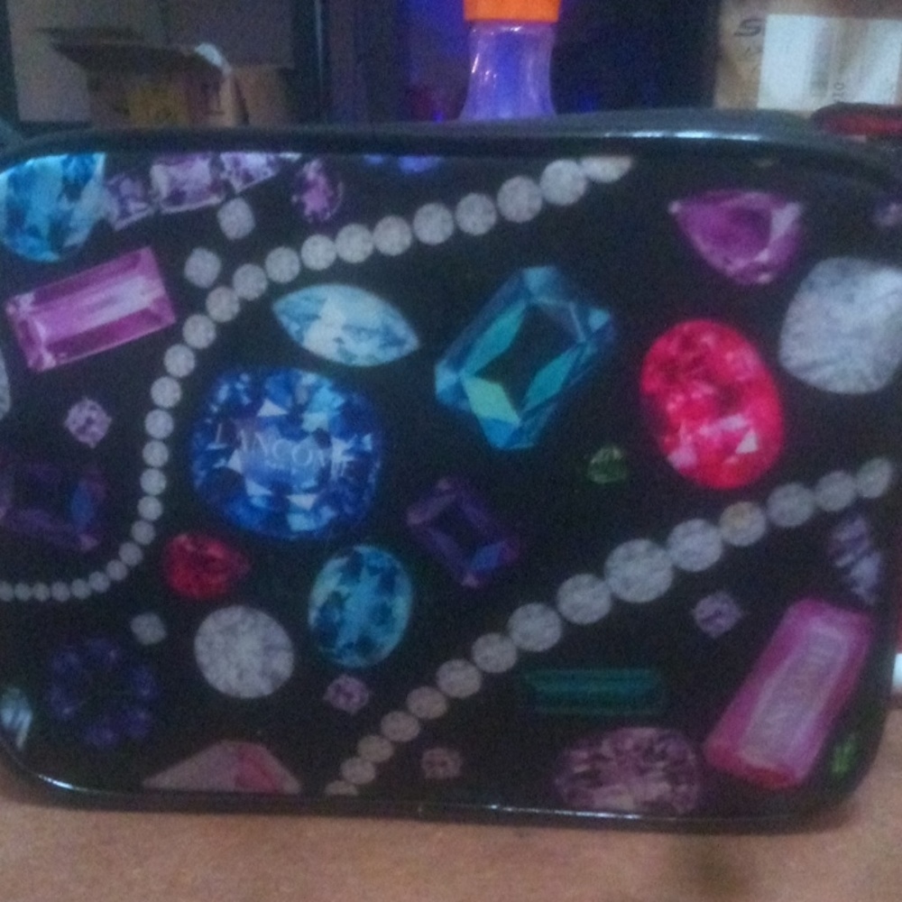 Makeup bag